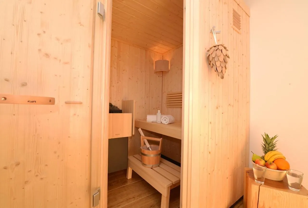 Daire 5 Sterne Ferienwohnung Bergahorn Mit Sauna Oberstaufen